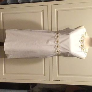 RED VALENTINO WHITE PIQUE SHIFT W/FLORAL APPLIQUES